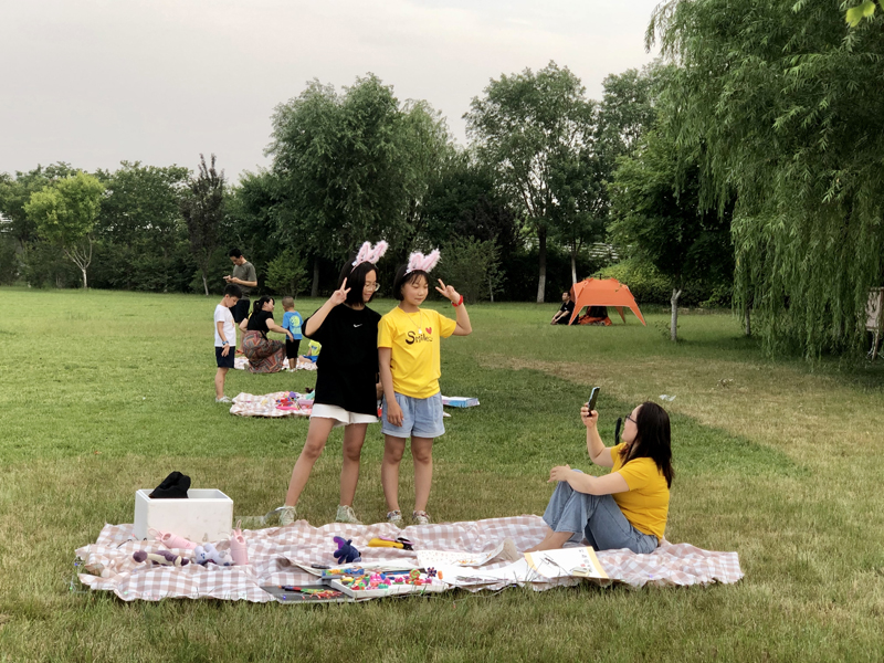 夏令營挑戰(zhàn)地攤經(jīng)濟,覽眾房車不一樣的活動 夏令營挑戰(zhàn)地攤經(jīng)濟,覽眾房車不一樣的活動