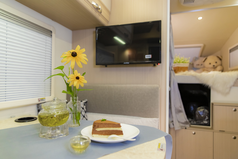 上下鋪床的房車，空間利用真合適