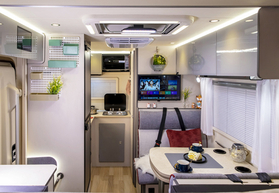 明天開(kāi)展，在沈陽(yáng)看自由炮房車好時(shí)機(jī)